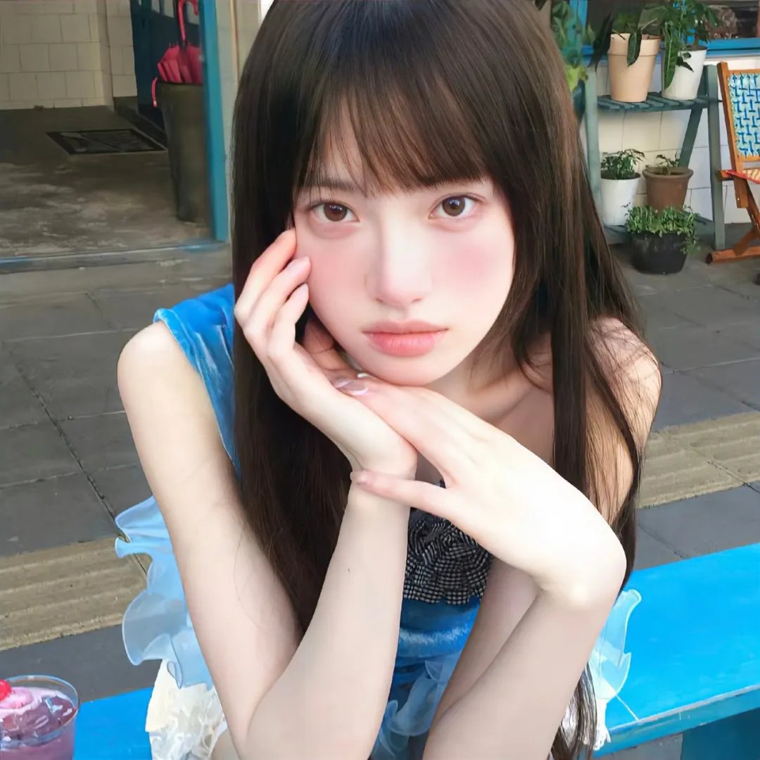 绿茵场外